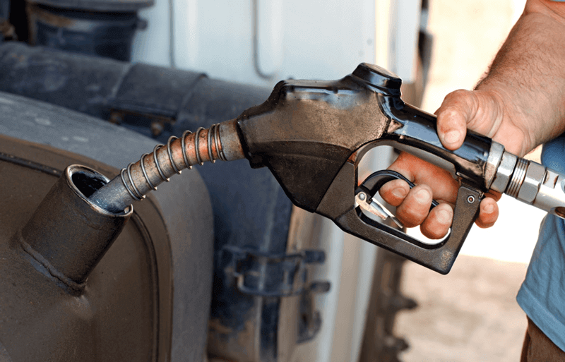 gas pump filling up tanks