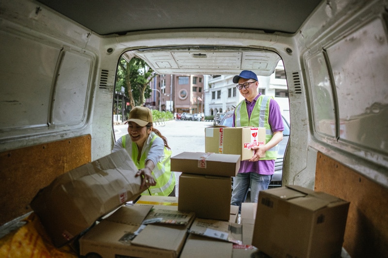 last mile delivery drivers with a cargo van